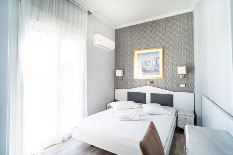 Μικρό Δίκλινο Δωμάτιο στο Eva Hotel Piraeus